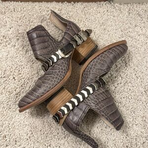 Freebird by Steven blade ankle boot.